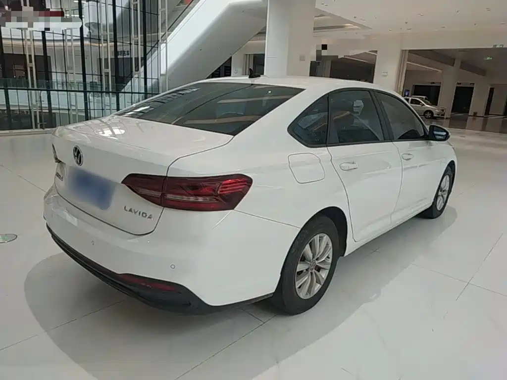 Volkswagen Lavida — миниатюра 7