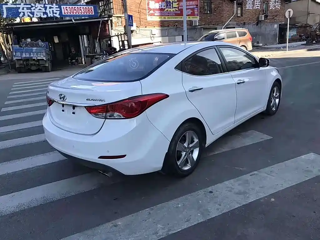 Hyundai Elantra Langdong — миниатюра 4