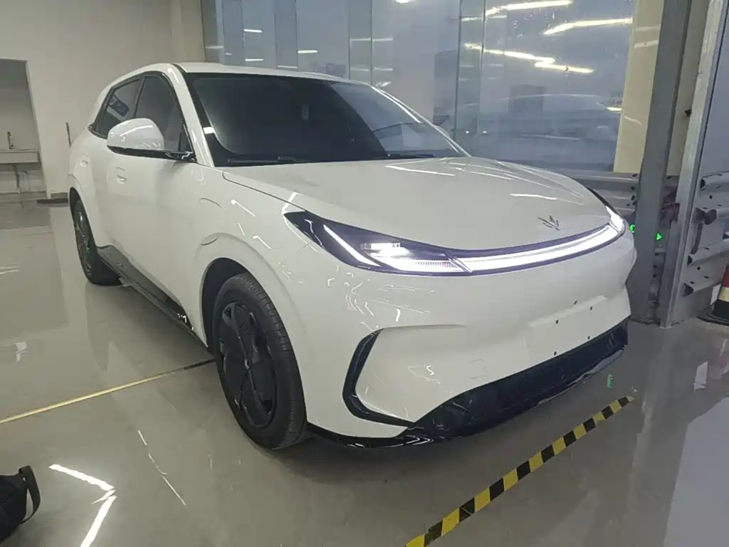 ARCFOX Beta T1 — миниатюра 4