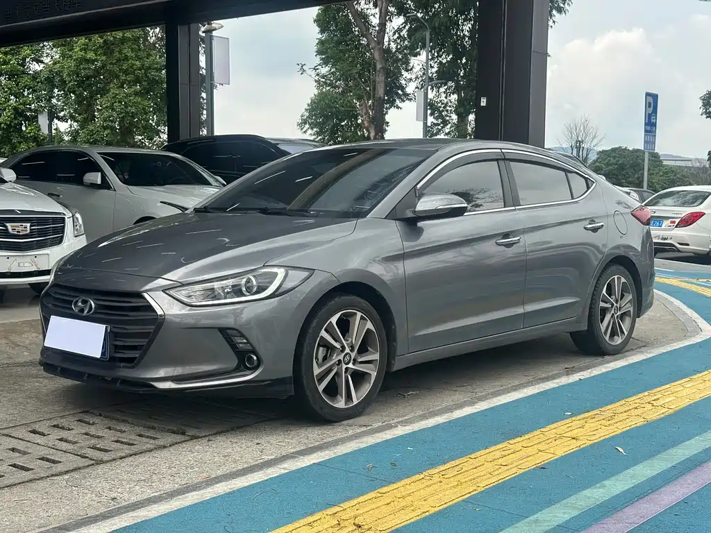 Hyundai Elantra 2018