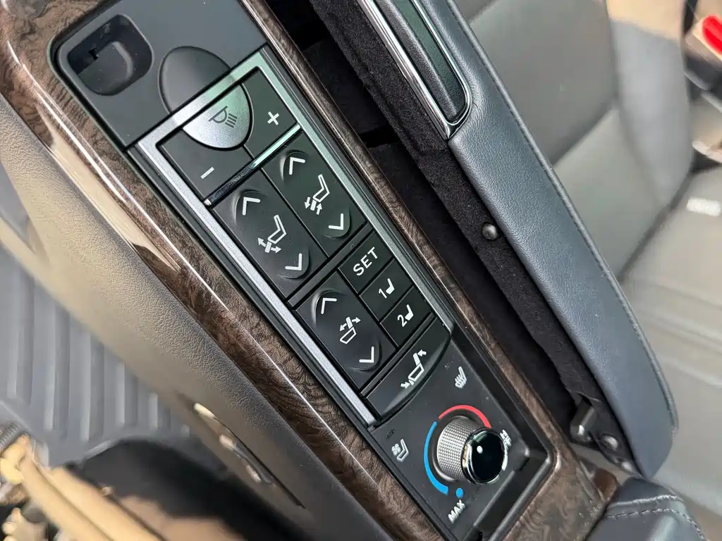 Toyota Vellfire — миниатюра 15