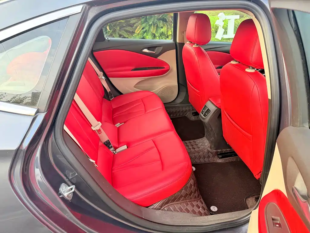 Buick Verano — миниатюра 13