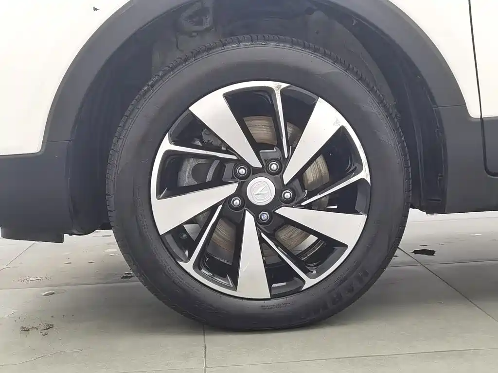 Changan CS15EV — миниатюра 17