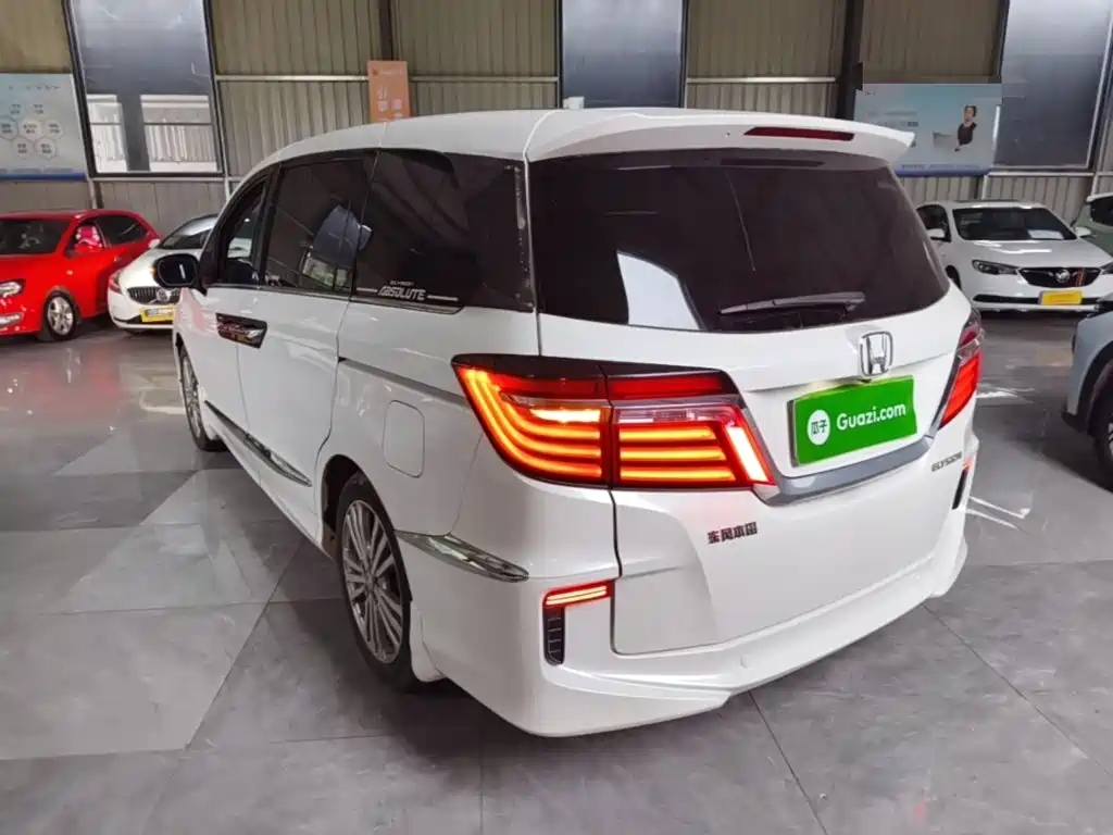 Honda Elysion — миниатюра 5