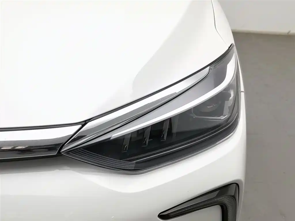 BAIC BEIJING EU5 PLUS