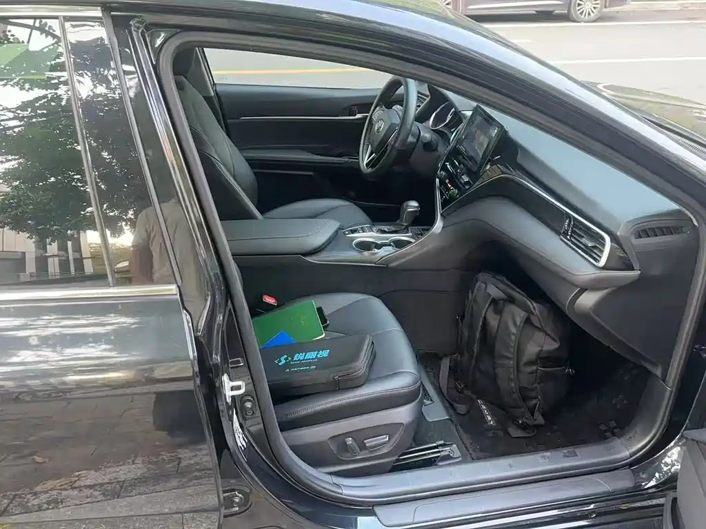 Toyota Camry — миниатюра 6