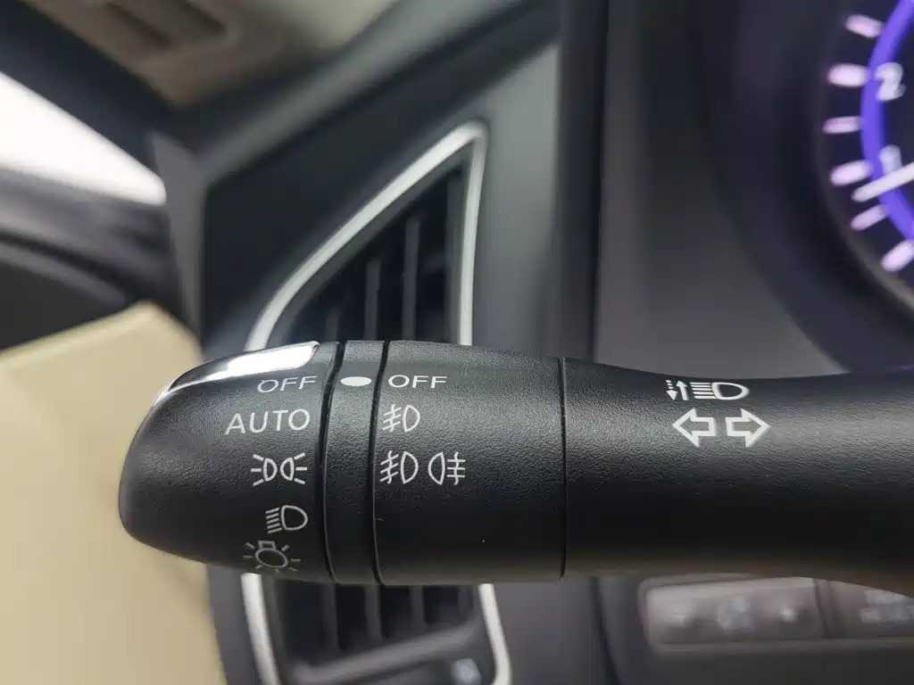 Infiniti Q50 — миниатюра 21