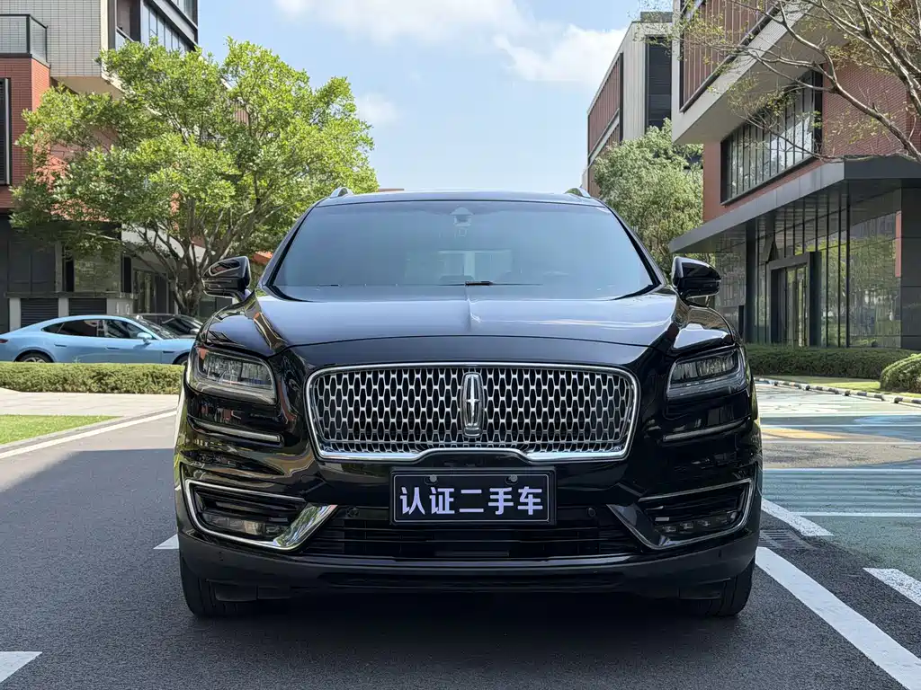 Lincoln Nautilus 2020 2.0T