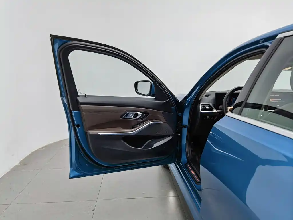 BMW i3 — миниатюра 8