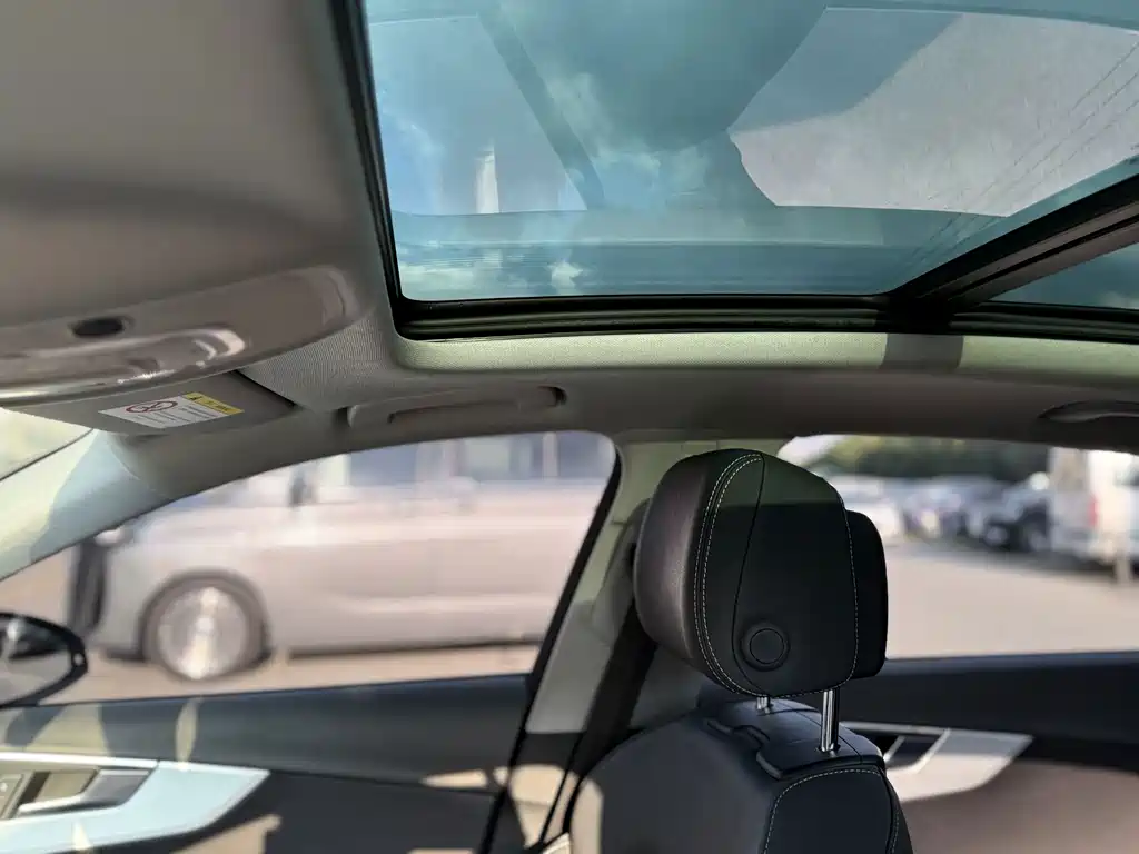 Audi A4L — миниатюра 16