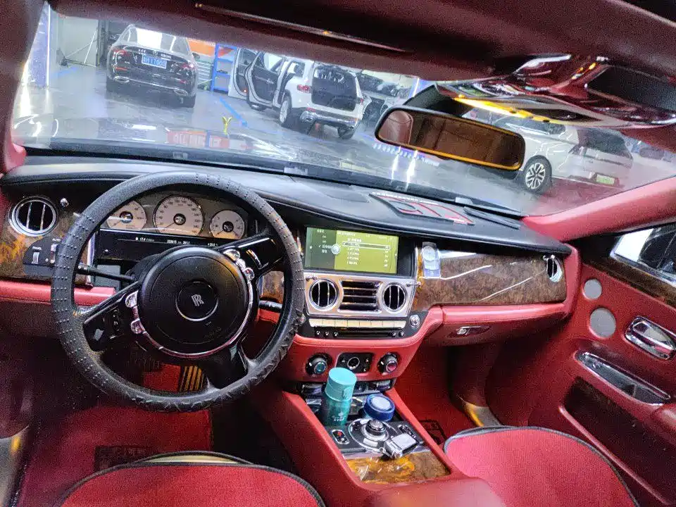 Rolls-Royce Ghost — миниатюра 2