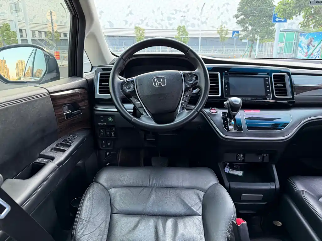 Honda Elysion — миниатюра 11
