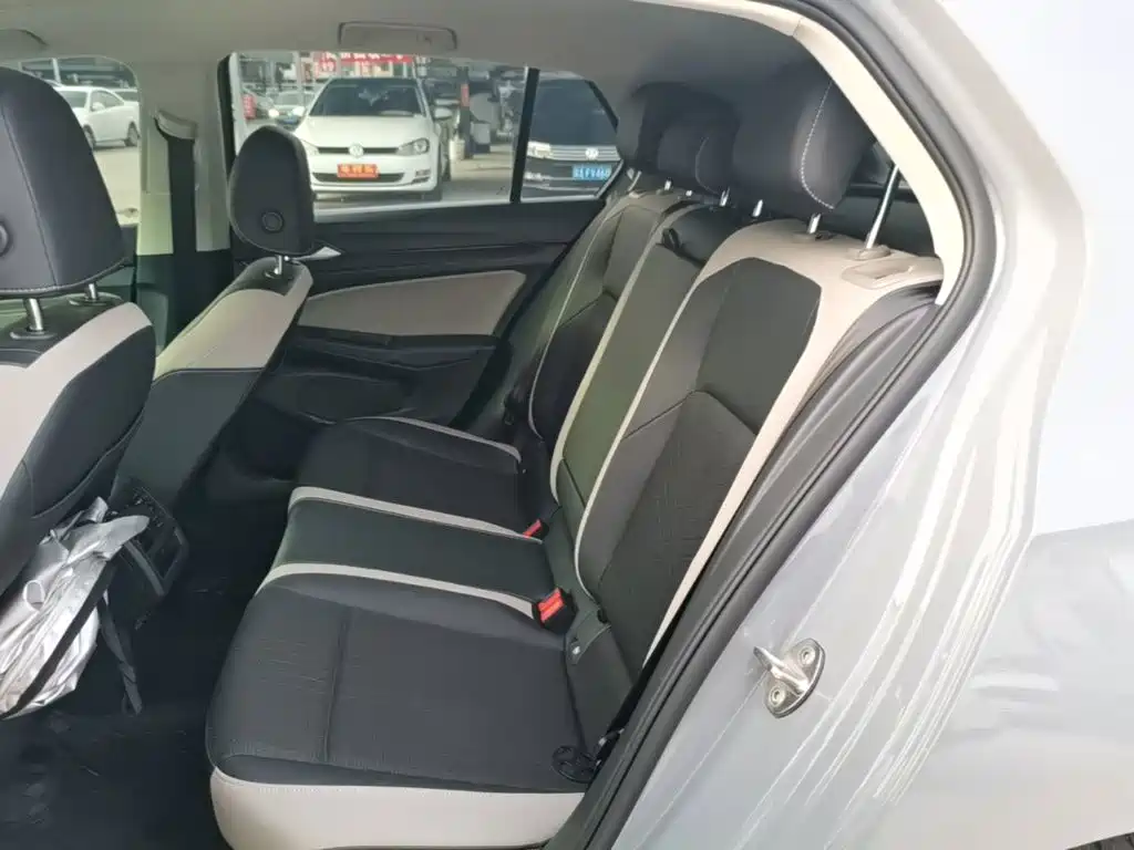 Volkswagen Golf — миниатюра 17