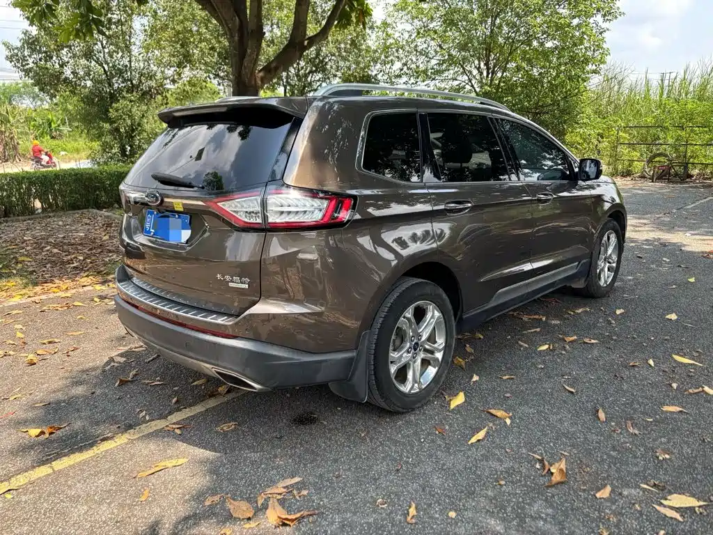 Ford Edge — миниатюра 8