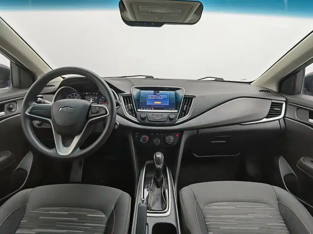 Chevrolet Monza — миниатюра 5