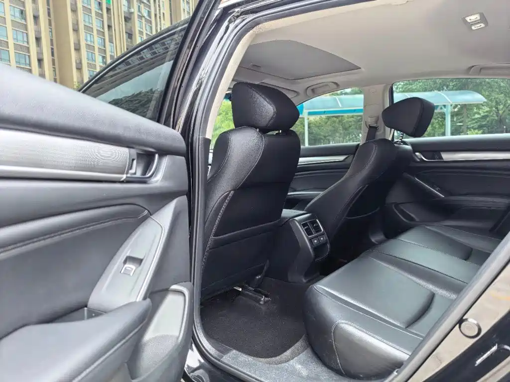 Honda Accord — миниатюра 5