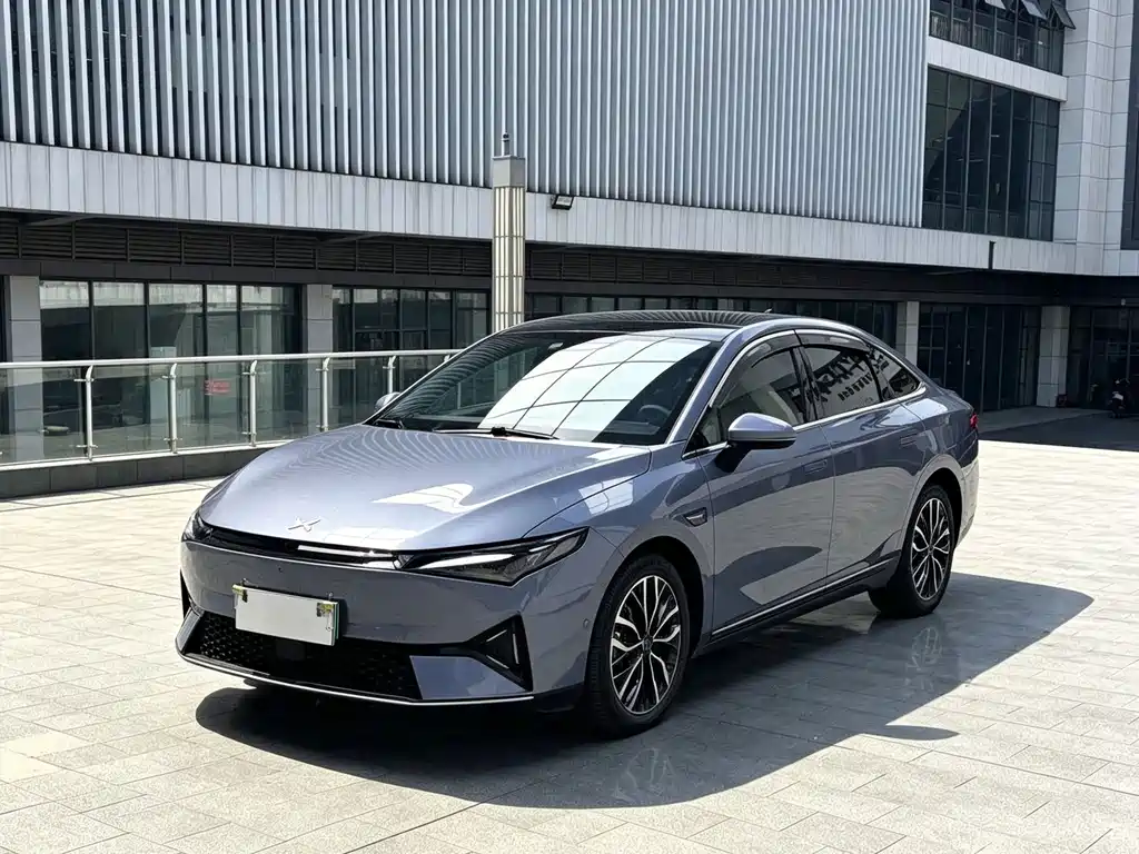 XPeng P5