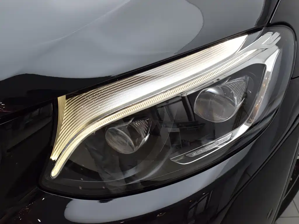 Mercedes-Benz GLC — миниатюра 21