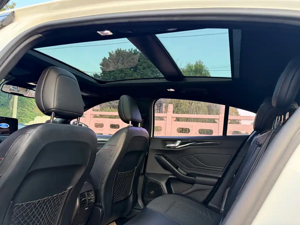 Ford Focus — миниатюра 12