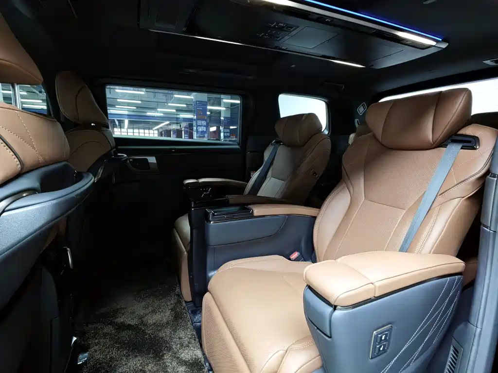 Toyota Alphard 2024 2.5L Luxury