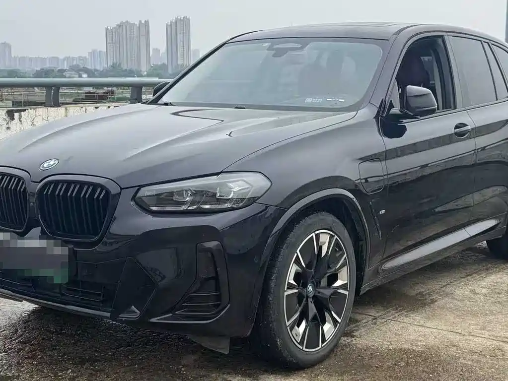 BMW iX3 2023