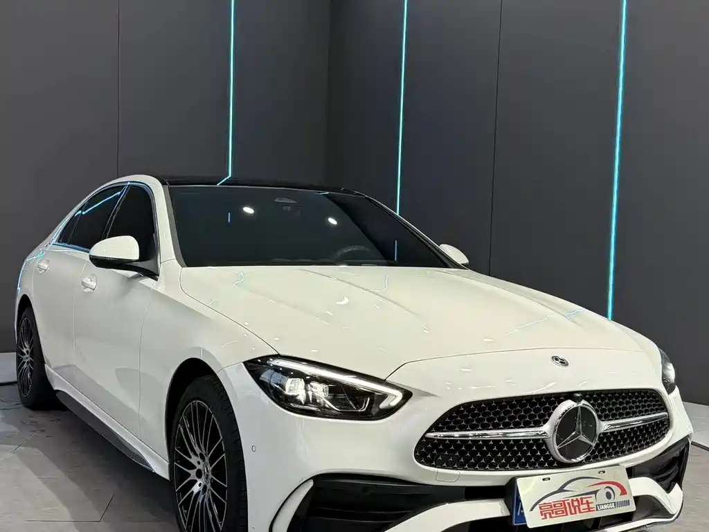 Mercedes-Benz C-Class — миниатюра 3