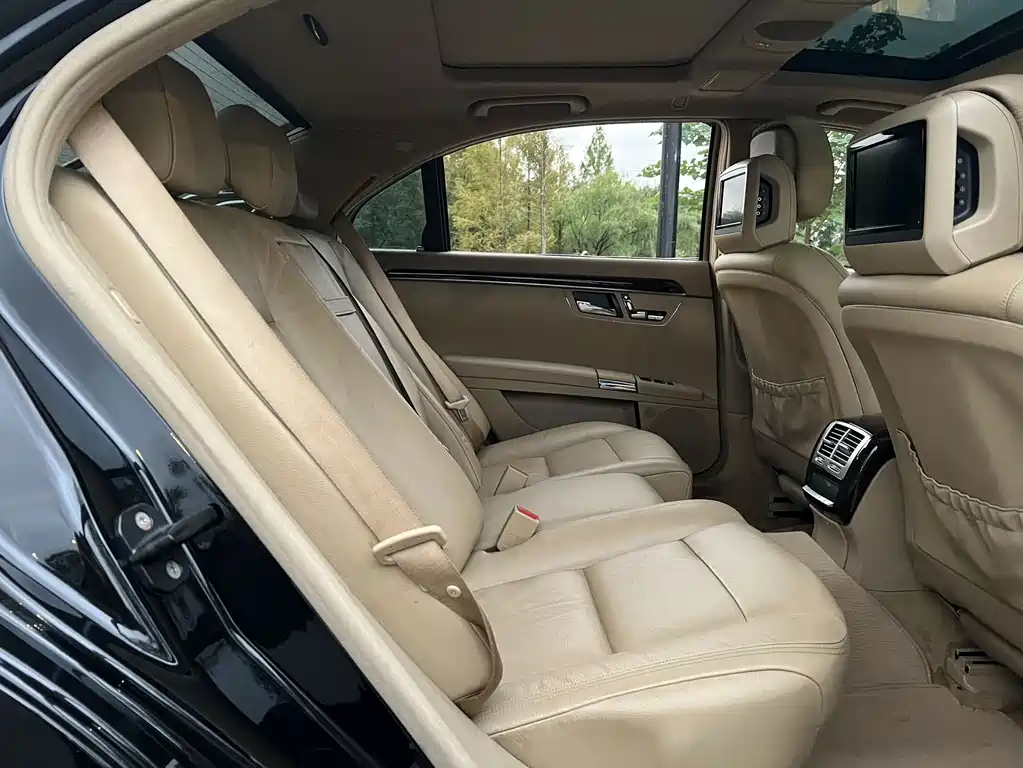 Mercedes-Benz S-Class — миниатюра 11
