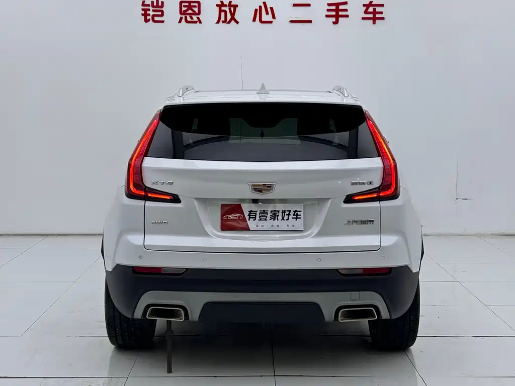 Cadillac XT4 2021 28T