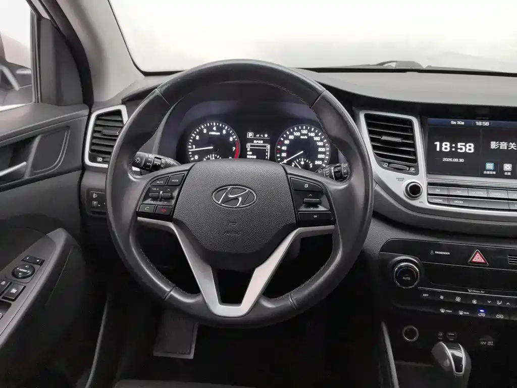 Hyundai Tucson — миниатюра 11