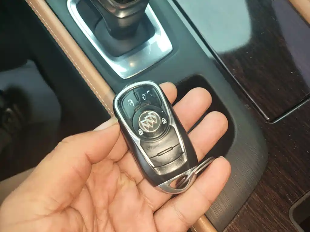 Buick LaCrosse — миниатюра 9