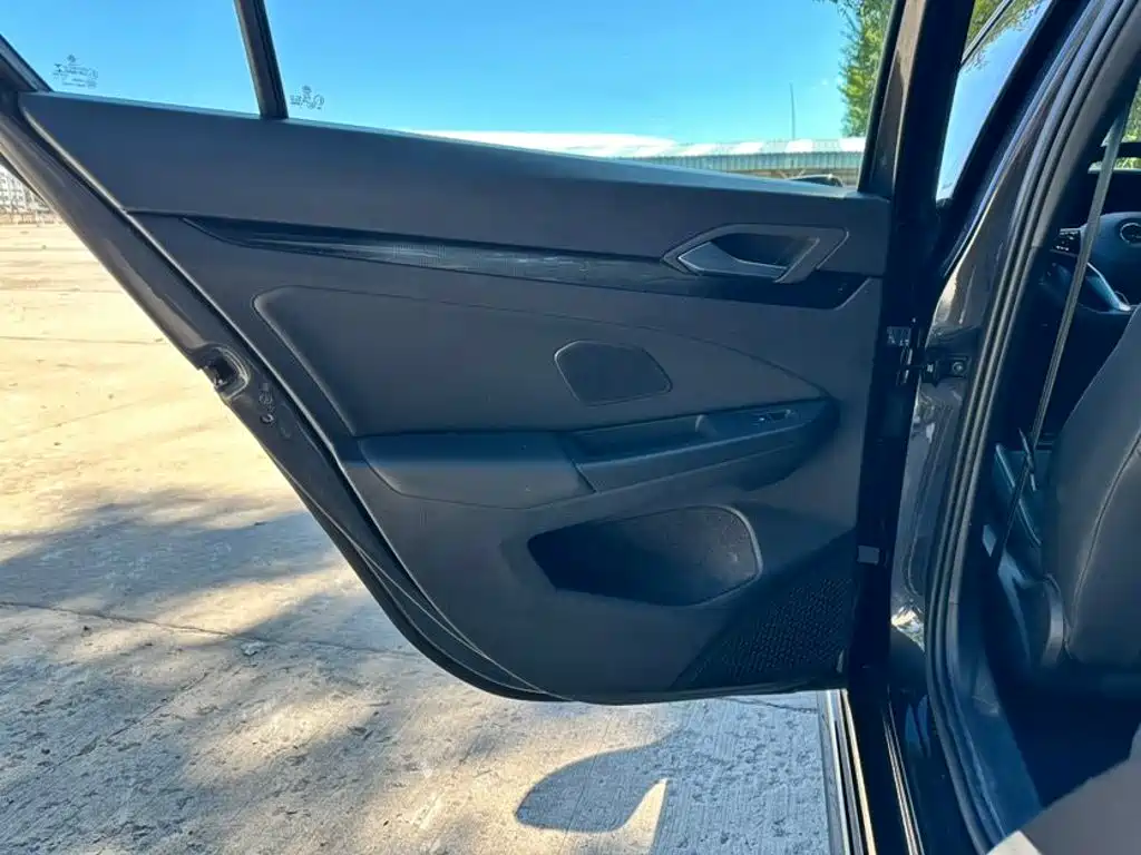 Volkswagen Golf — миниатюра 17