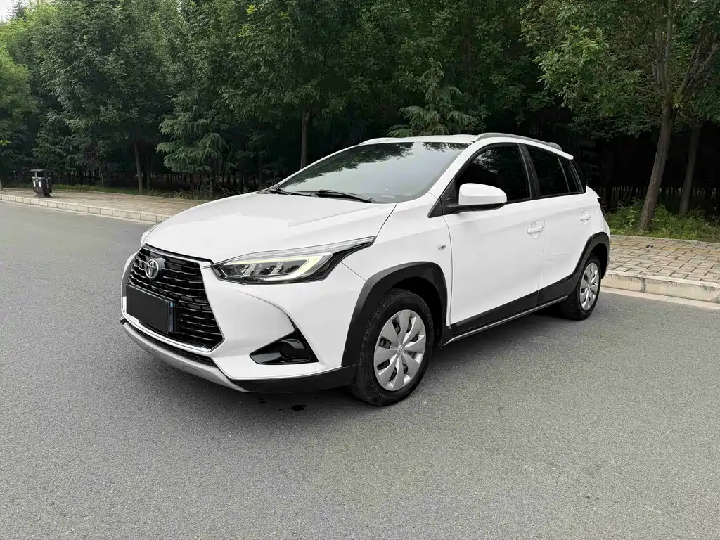 Купить Toyota Yaris L