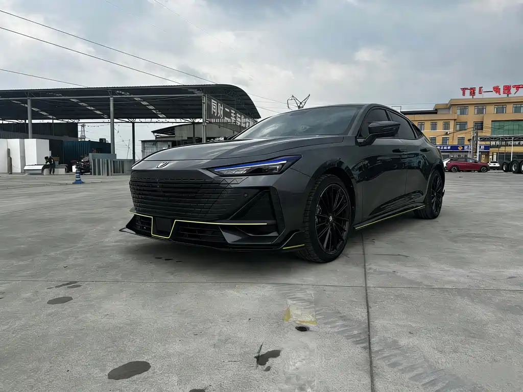 Changan UNI-V 2022