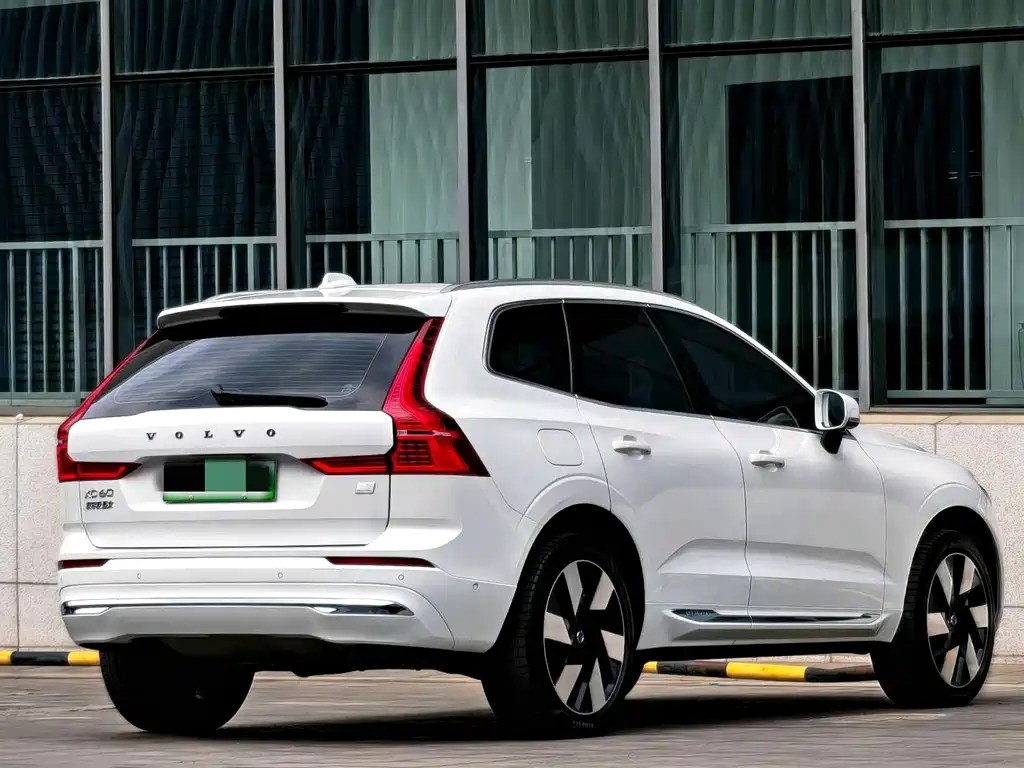 VOLVO XC60 PLUG IN HYBRID