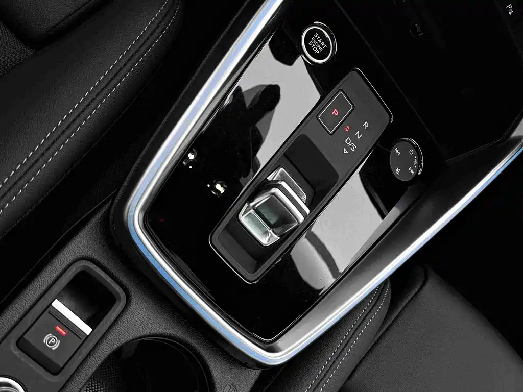 Audi A3 2023 — фото 12