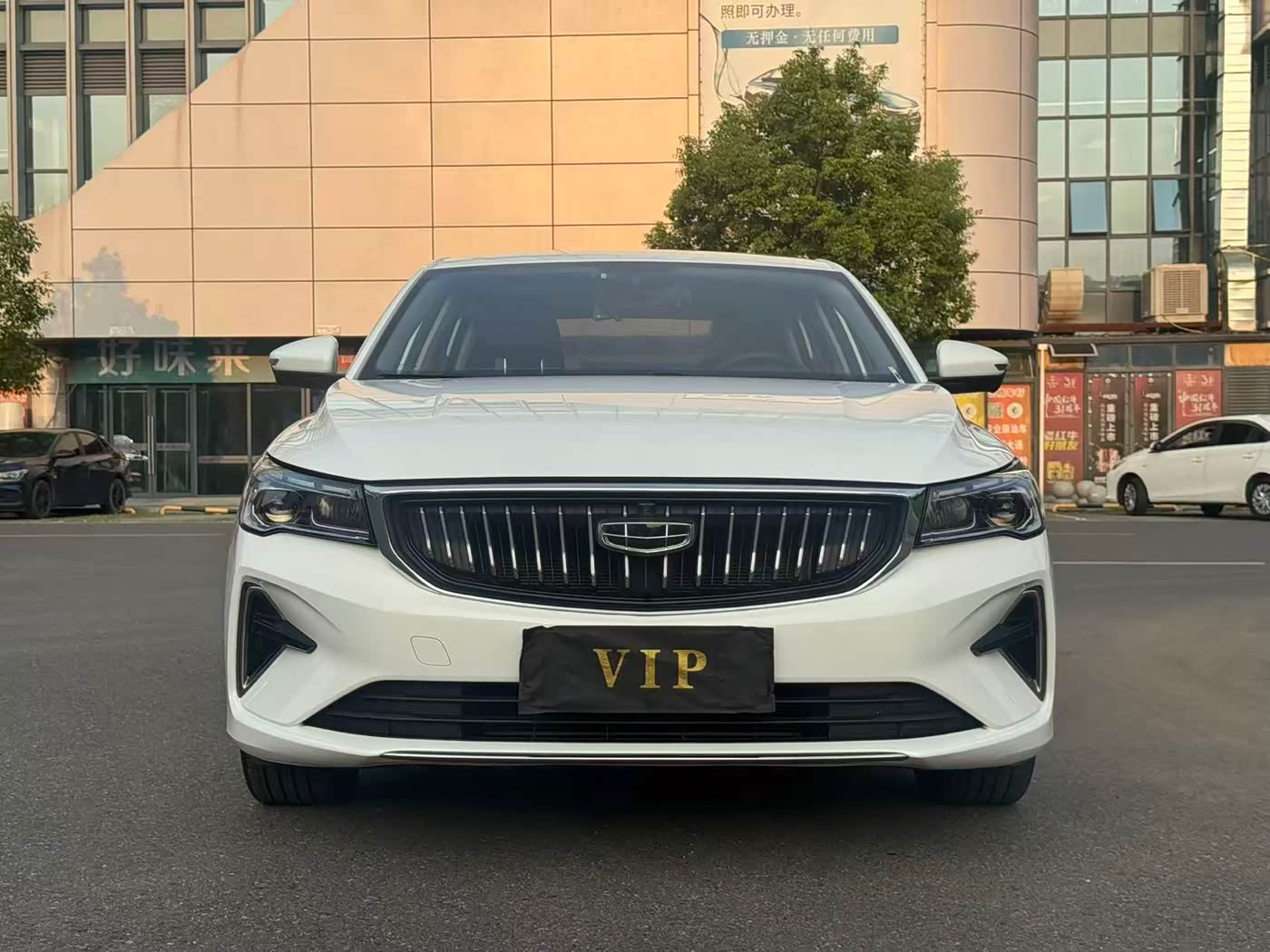 Geely Emgrand 1.5 л 2024 г. Белый, пробег 22000 км