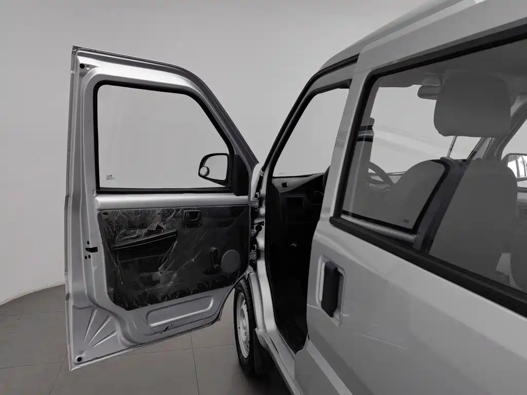 Wuling Rongguang — миниатюра 8