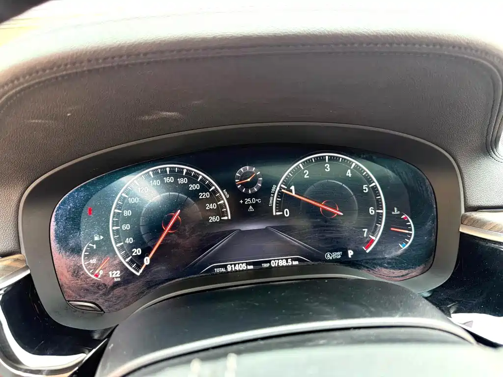 BMW 5 Series — миниатюра 15