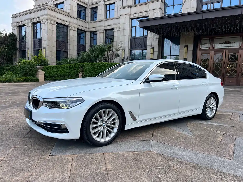 BMW 5 Series — миниатюра 2