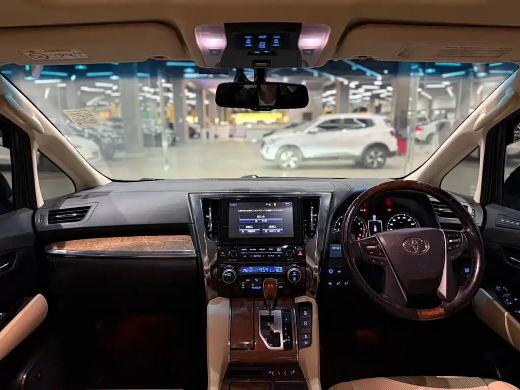 Toyota Alphard — фотографии объявления, Фото 11