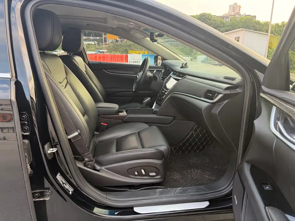Cadillac XTS — миниатюра 4
