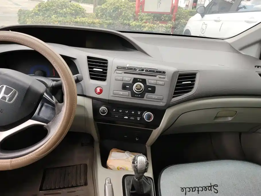 Honda Civic — миниатюра 13