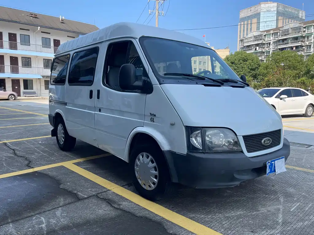 Ford Transit Classic — миниатюра 3