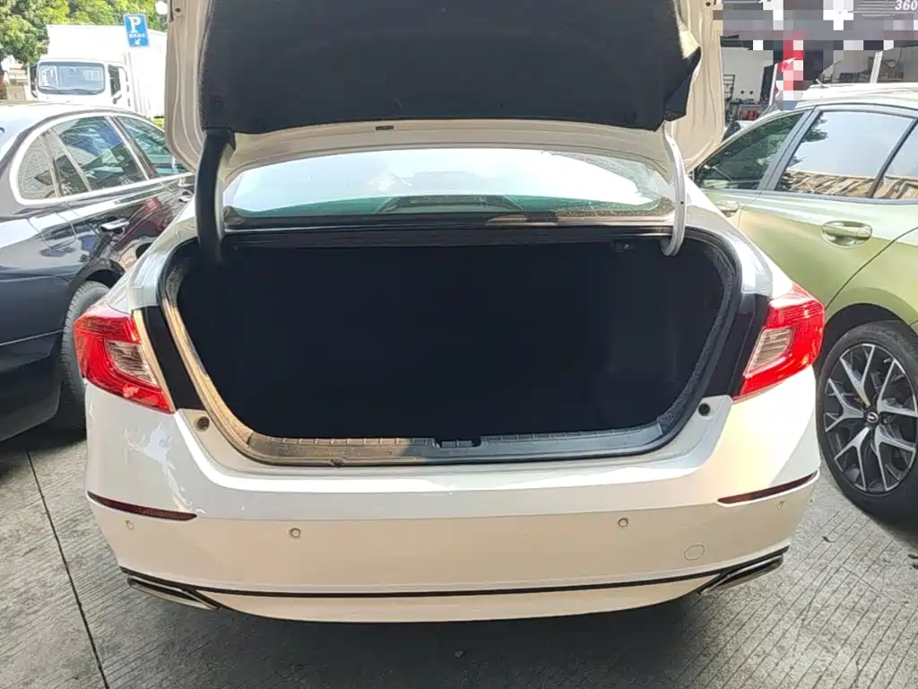 Honda Accord — миниатюра 19