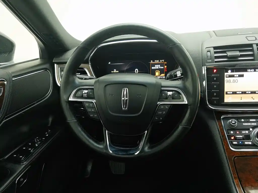 Lincoln Continental — миниатюра 11