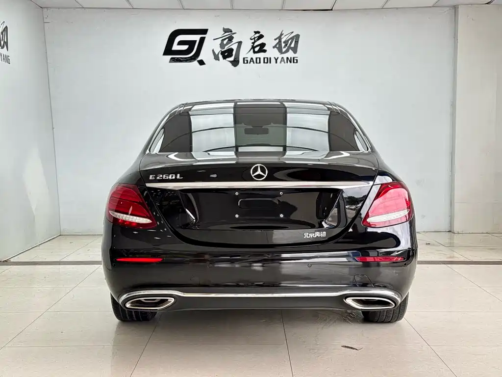 Mercedes-Benz E-Class — миниатюра 25