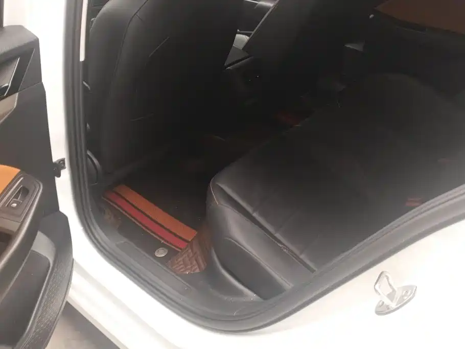 Volkswagen Bora — миниатюра 11