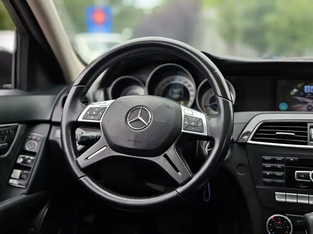 Mercedes-Benz C-Class — миниатюра 19