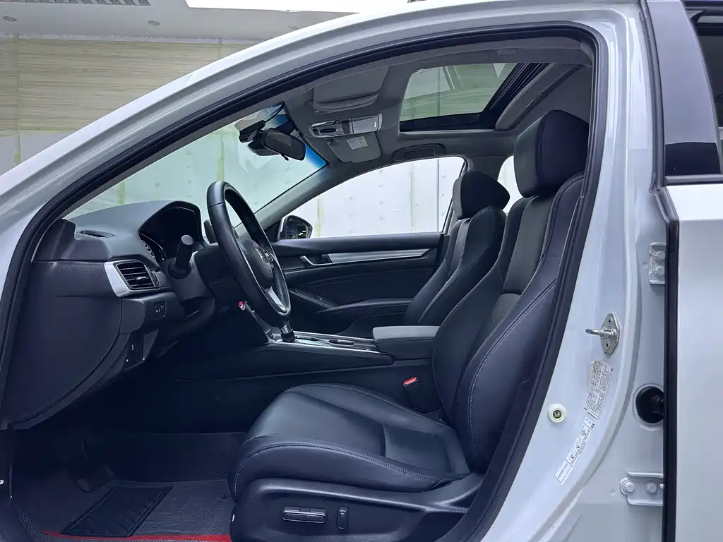 Honda Accord 2018 260TURBO Luxury V
