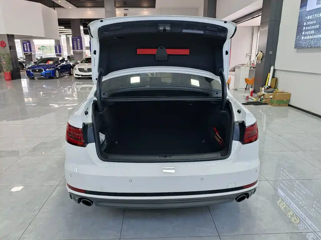 Audi A4L — миниатюра 9